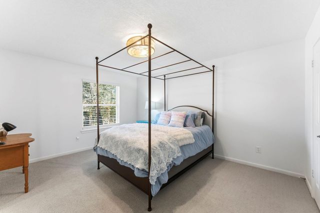 134 Quiet Oak Circle, The Woodlands, TX 77381