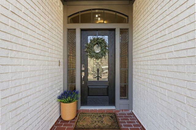 134 Quiet Oak Circle, The Woodlands, TX 77381