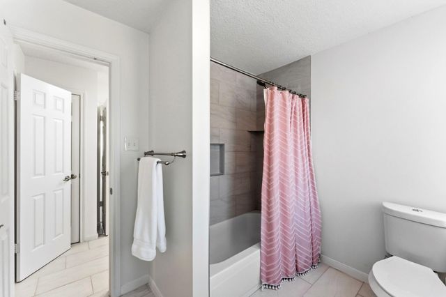 134 Quiet Oak Circle, The Woodlands, TX 77381