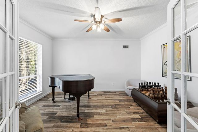 134 Quiet Oak Circle, The Woodlands, TX 77381