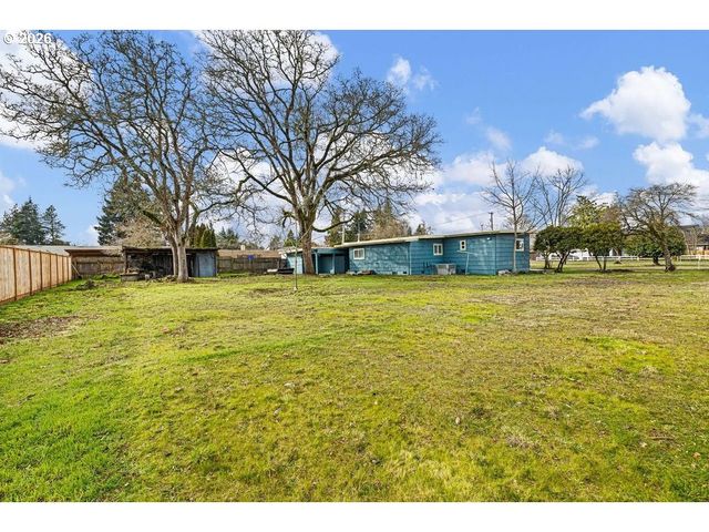 450 Hunsaker Ln, Eugene, OR 97404