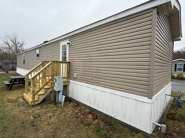 2900 Cranberry Hwy 42, Wareham, MA 02538