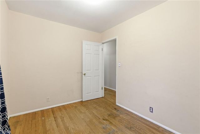 8703 Manchester Avenue, Raytown, MO 64138