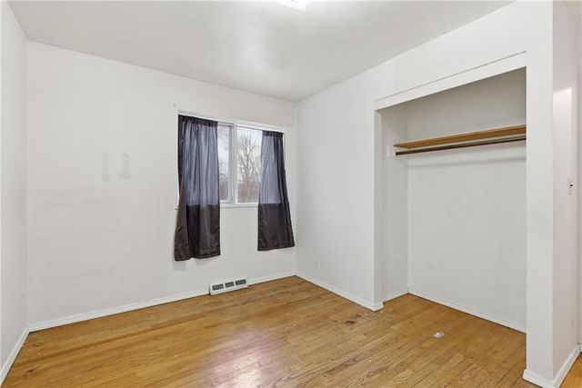 8703 Manchester Avenue, Raytown, MO 64138