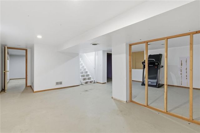 8703 Manchester Avenue, Raytown, MO 64138