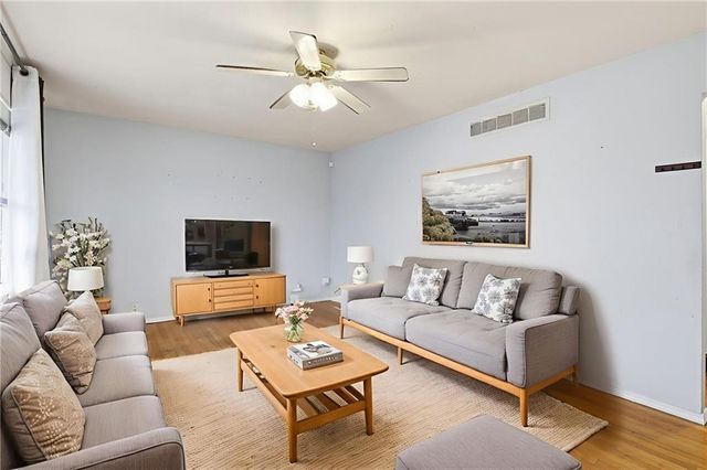 8703 Manchester Avenue, Raytown, MO 64138