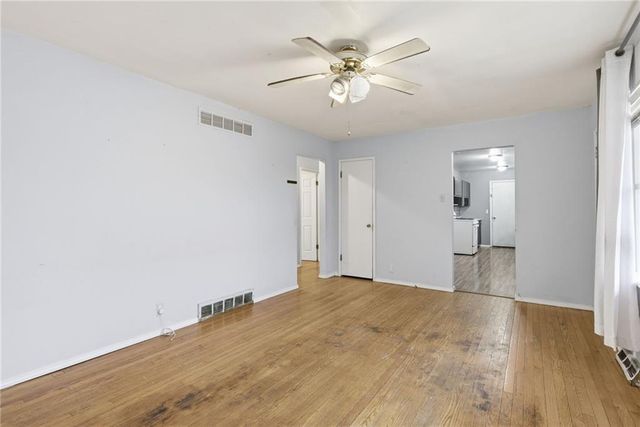 8703 Manchester Avenue, Raytown, MO 64138