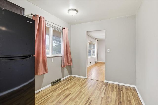 8703 Manchester Avenue, Raytown, MO 64138