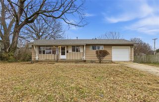8703 Manchester Avenue, Raytown, MO 64138