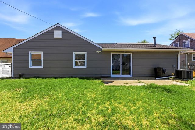 49 MIDDLETON LN, Willingboro, NJ 08046