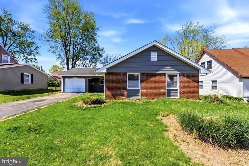 49 MIDDLETON LN, WILLINGBORO, NJ 08046 — exterior