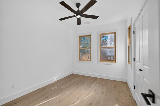 1007 Winston Street, Dallas, TX 75208