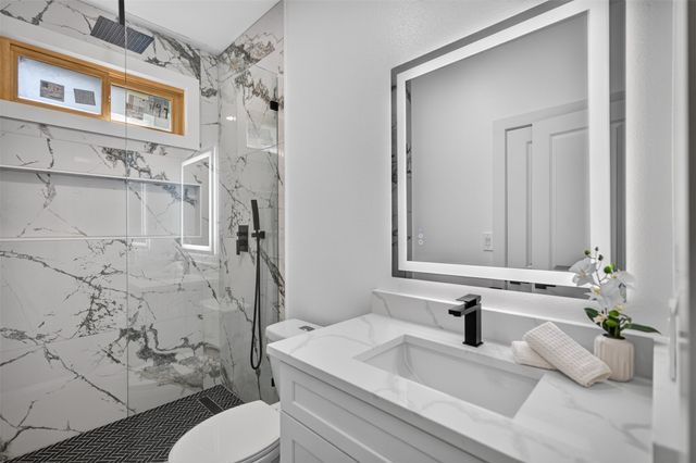 1007 Winston Street, Dallas, TX 75208