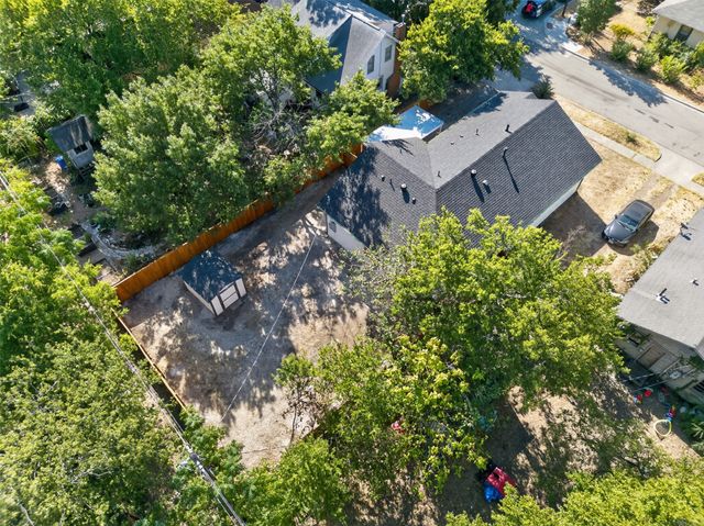 1007 Winston Street, Dallas, TX 75208