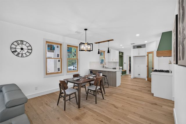 1007 Winston Street, Dallas, TX 75208