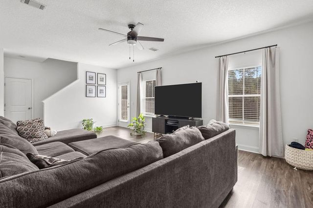 871 Grayson Avenue, Hinesville, GA 31313