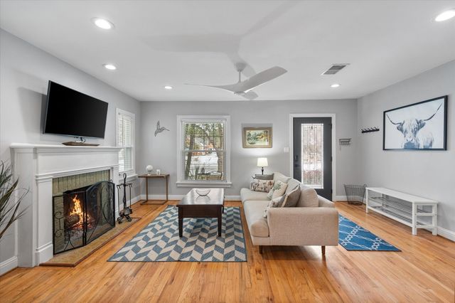 2624 Willing Avenue, Fort Worth, TX 76110
