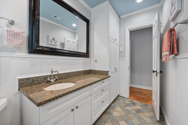 2624 Willing Avenue, Fort Worth, TX 76110