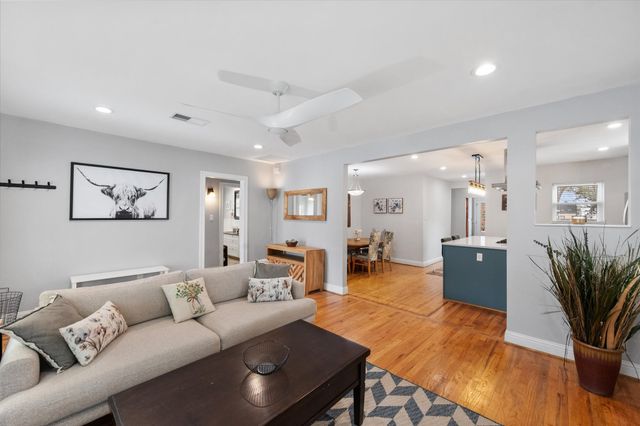 2624 Willing Avenue, Fort Worth, TX 76110