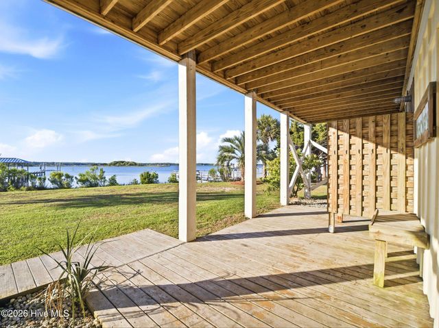 9 Osprey Drive, N Topsail Beach, NC 28460