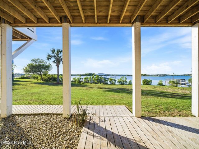 9 Osprey Drive, N Topsail Beach, NC 28460
