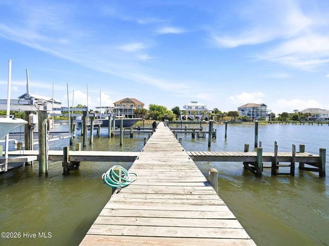 9 Osprey Drive, N Topsail Beach, NC 28460