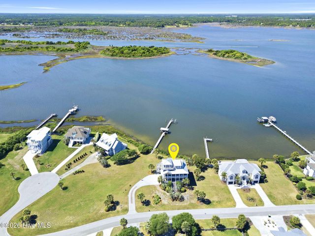 9 Osprey Drive, N Topsail Beach, NC 28460