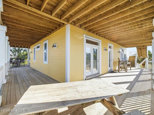 9 Osprey Drive, N Topsail Beach, NC 28460