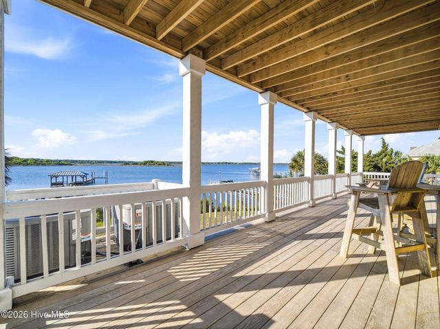 9 Osprey Drive, N Topsail Beach, NC 28460