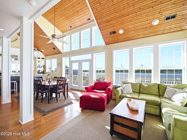 9 Osprey Drive, N Topsail Beach, NC 28460