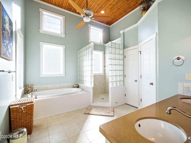 9 Osprey Drive, N Topsail Beach, NC 28460