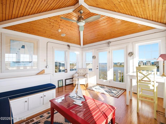 9 Osprey Drive, N Topsail Beach, NC 28460