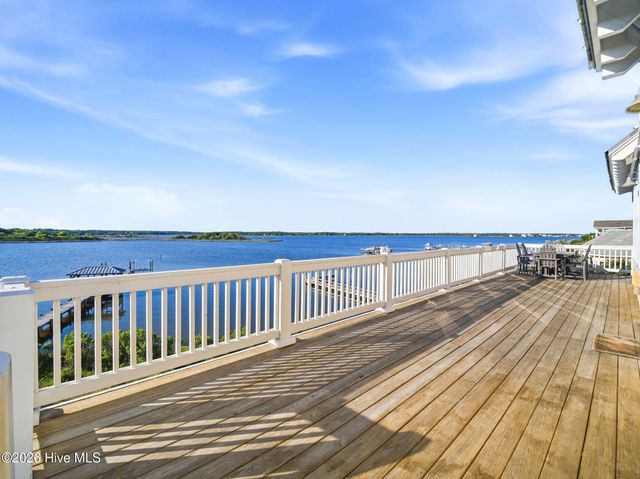 9 Osprey Drive, N Topsail Beach, NC 28460