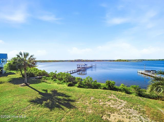 9 Osprey Drive, N Topsail Beach, NC 28460