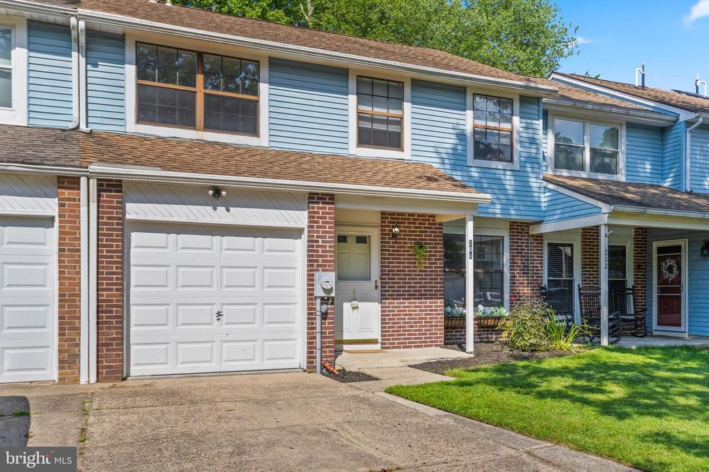 204 FOXWOOD, Marlton, NJ 08053