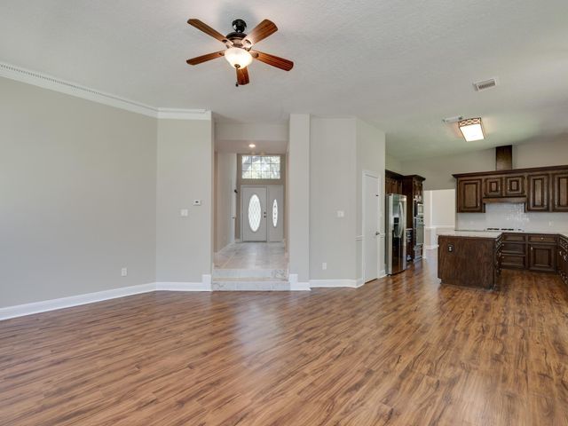 3944 Kristencreek LN, Round Rock, TX 78681