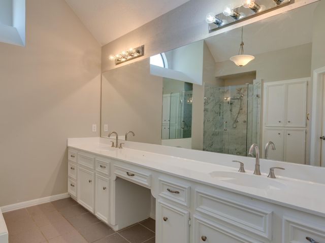 3944 Kristencreek LN, Round Rock, TX 78681