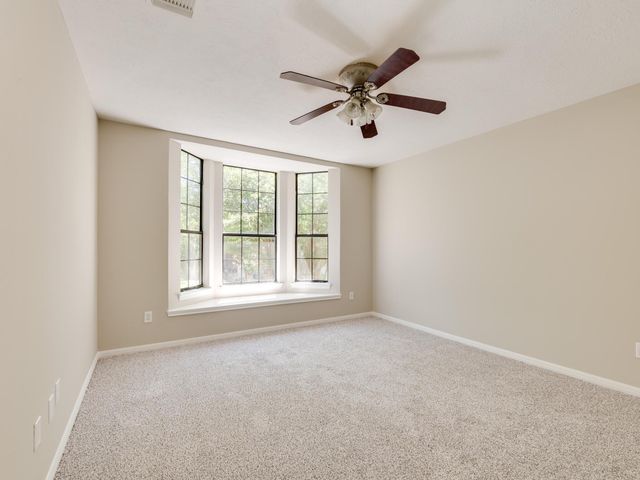 3944 Kristencreek LN, Round Rock, TX 78681