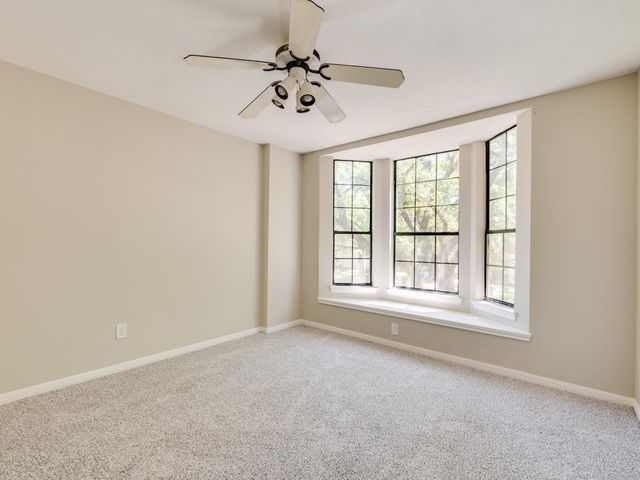 3944 Kristencreek LN, Round Rock, TX 78681