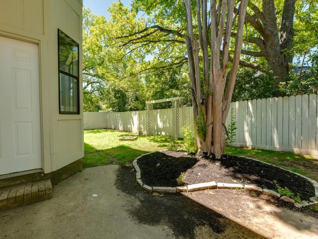 3944 Kristencreek LN, Round Rock, TX 78681