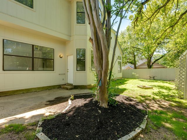 3944 Kristencreek LN, Round Rock, TX 78681