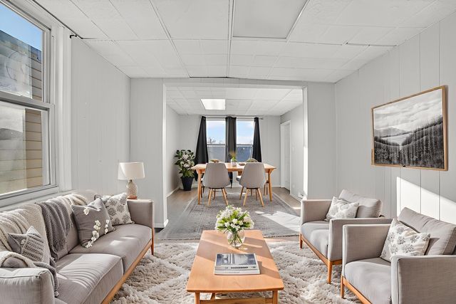 917 N Cicero Avenue, Chicago, IL 60651