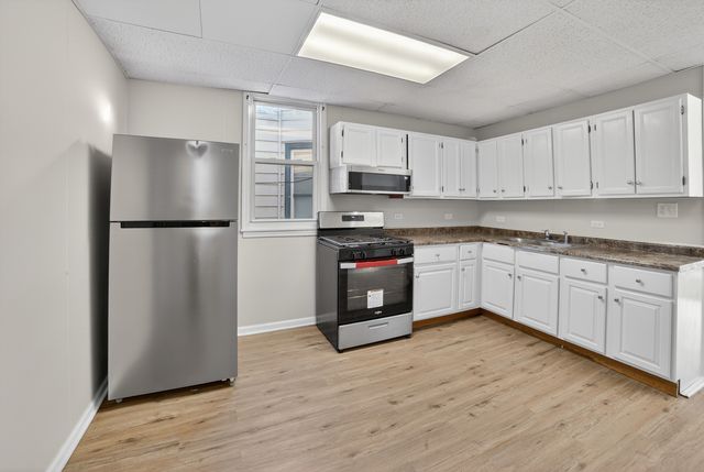 917 N Cicero Avenue, Chicago, IL 60651