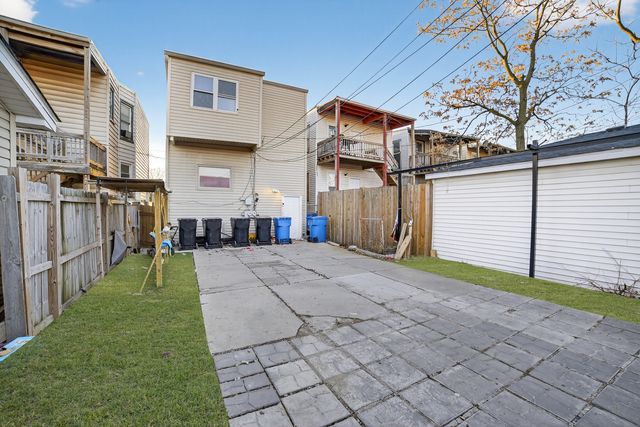 917 N Cicero Avenue, Chicago, IL 60651