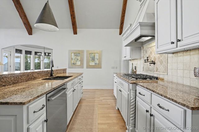 12324 S Ash Avenue, Jenks, OK 74037