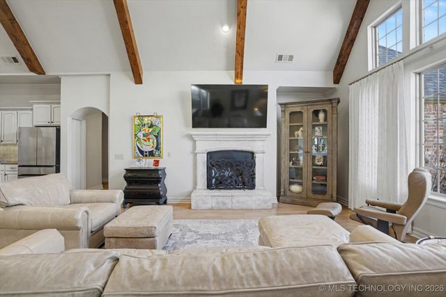 12324 S Ash Avenue, Jenks, OK 74037