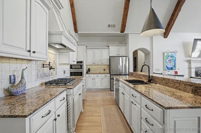 12324 S Ash Avenue, Jenks, OK 74037