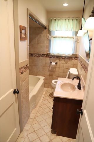3202 Aberdeen Cir Allentown, South Whitehall Twp, PA 18104