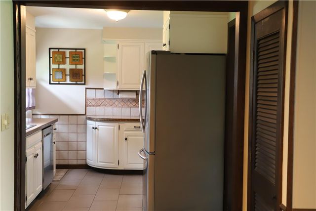 3202 Aberdeen Cir Allentown, South Whitehall Twp, PA 18104