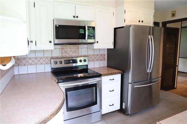 3202 Aberdeen Cir Allentown, South Whitehall Twp, PA 18104